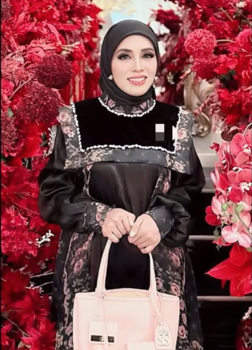 Heboh! Penampilan Terbaru Fitri Buat Pangling Usai Diceraikan Suami karena Lulus PPPK