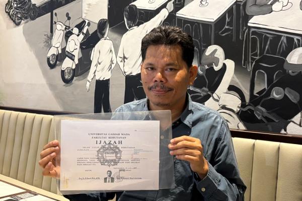 Salinan Ijazah Jokowi Berhasil Dikantongi, Bonatua Silalahi Klaim sebagai Kemenangan Rakyat