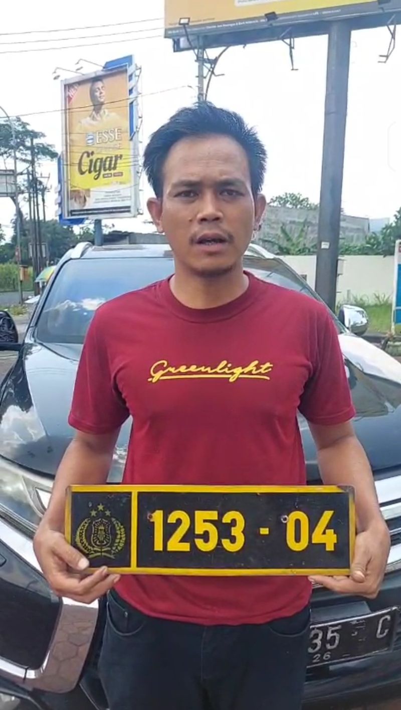 Pengemudi Pajero Berpelat Polisi di Bandung Ternyata Ilegal