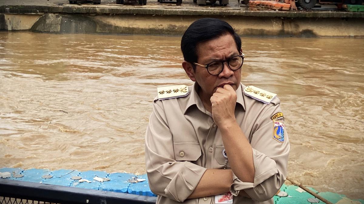 Jakarta Diteror Banjir, Pramono Siaga Penanganan dan Solusi