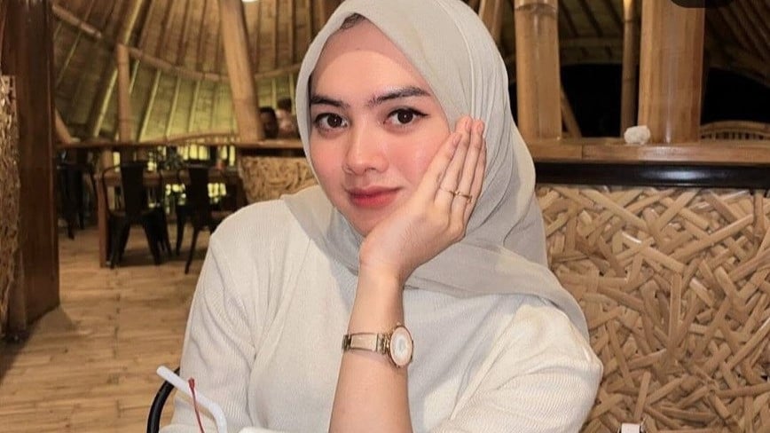 Geger! MUA Sister Hong Lombok Ternyata Laki-Laki