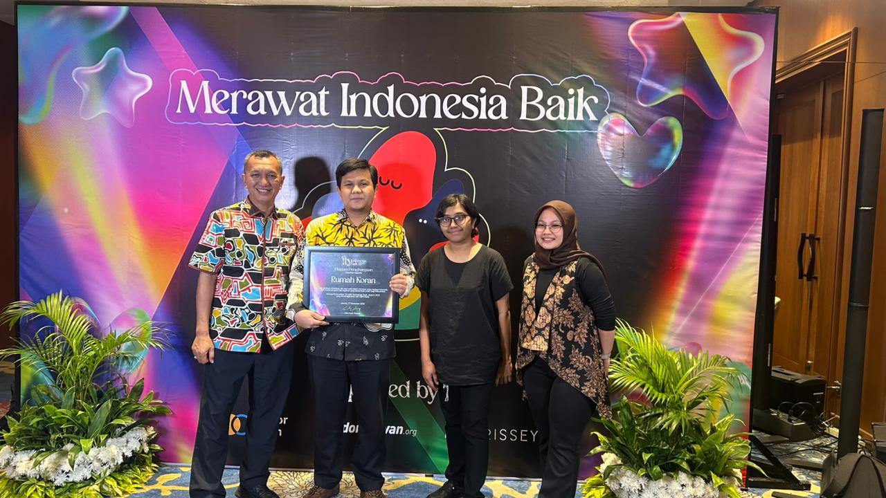 Rumah Koran Komunitas Literasi di Gowa Terima Penghargaan Indonesia Baik Awards 2025