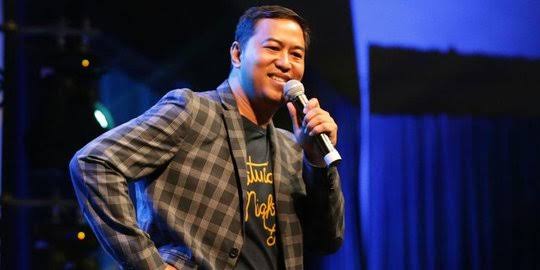 Gegara Candaan, Komika Pandji Pragiwaksono Dituntut 50 Kerbau