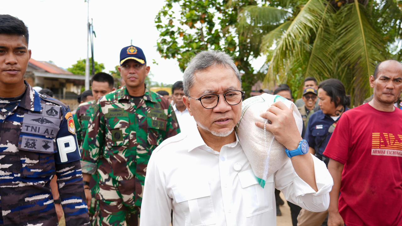 Zulkifli Hasan Diburu Warganet Soal Banjir Sumatera