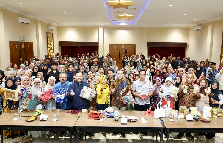 Ibas Dukung UMKM dan Ekonomi Kreatif Pacitan Bangkit: Permodalan KUR Mudah, Produk Naik Kelas