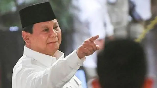 Prabowo Ultimatum Copot Bupati yang Kabur di Tengah Derita Rakyat