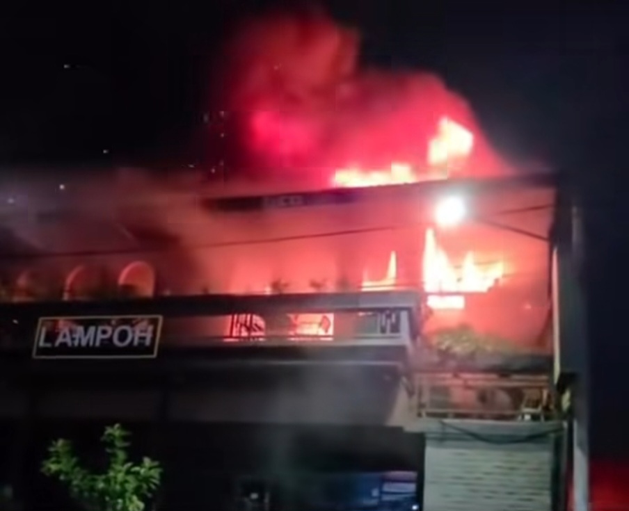 Resto Lampoh di Serpong Kebakaran, Pemicunya Selang Tabung