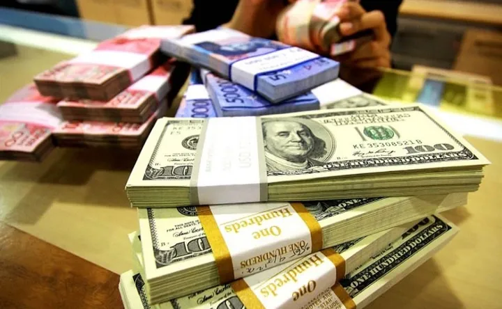Nilai Tukar Rupiah Anjlok di Hadapan Dolar