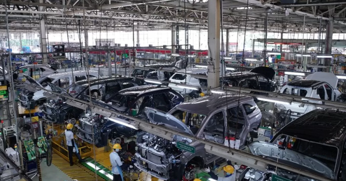Industri Otomotif Sepanjang 2025 Alami Tantangan Serius