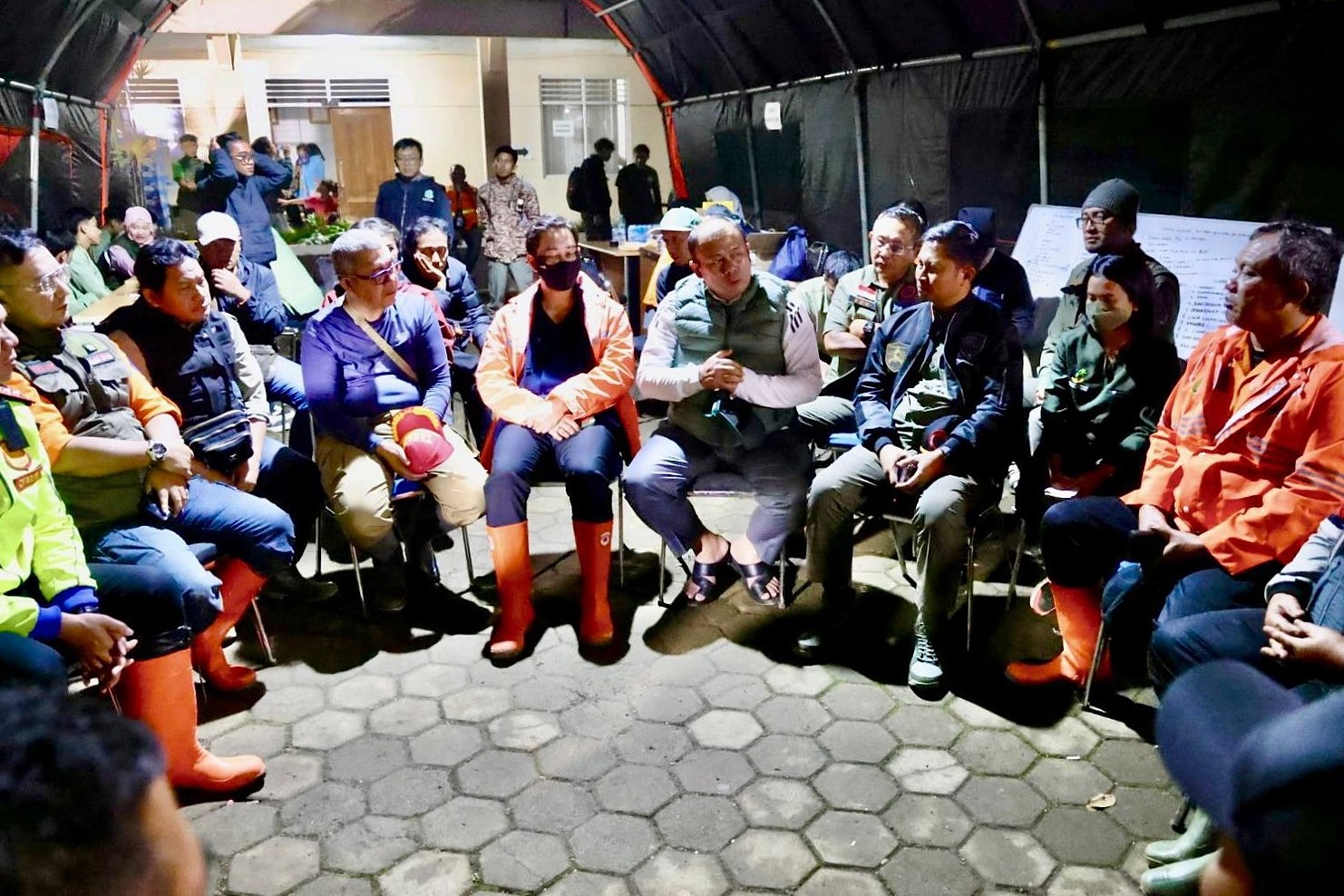 Pimpin Evaluasi Longsor Pasirlangu, Cucun Pastikan Negara Hadir Secara Maksimal