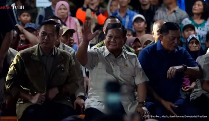 Prabowo Bermalam Tahun Baru Bersama Masyarakat di Tapsel