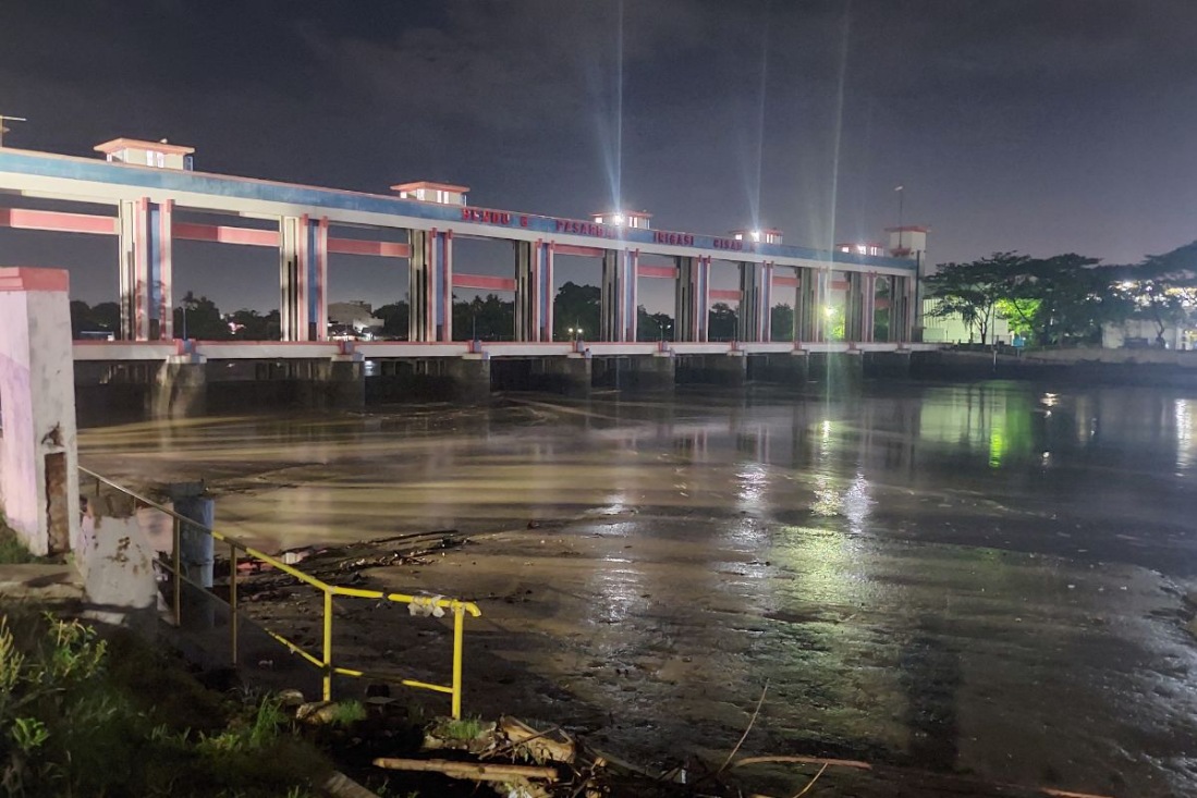 Sirine Pintu Air 10 Sungai Cisadane Berbunyi