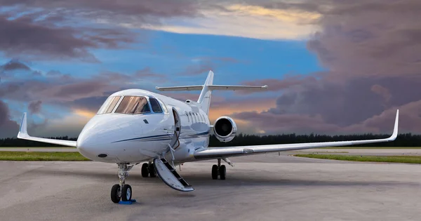 Crazy Rich Pilih Pindahkan Jet Pribadi ke Luar Negeri