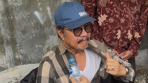 Robek Kemeja! Eks Gubernur Sultra Geram Gudangnya Hendak Ditertibkan Satpol PP