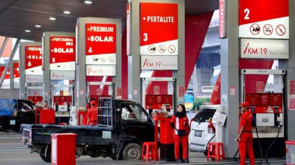 Kado Tahun Baru 2026, Pertamina Resmi Turunkan BBM non Subsidi