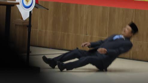 Menteri KKP Pingsan saat Pelepasan Jenazah Korban Pesawat ATR 42-500