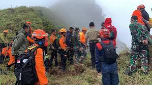 Tim SAR Berhasil Temukan 1 Korban Pesawat ATR 42-500