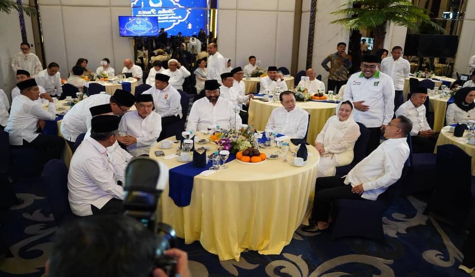 Hadiri Buka Bersama, Dasco Bertemu Surya Paloh hingga Anies Baswedan