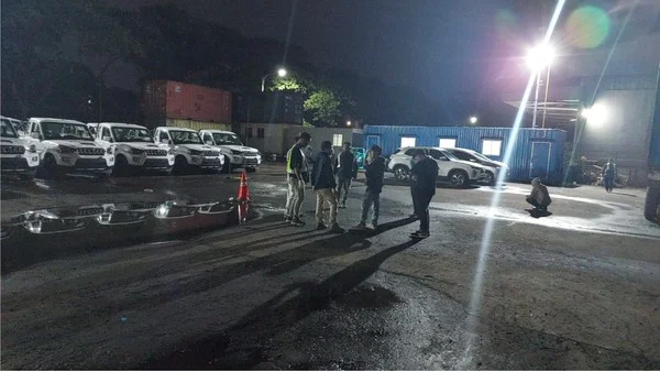 Sempat Akan Ditunda, Mobil Pikap Impor Asal India Tiba di Tanjung Priok