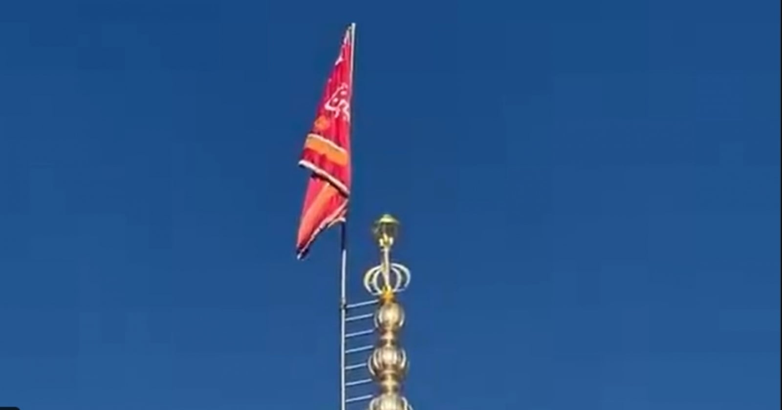 Iran Kibarkan Bendera Merah, Simbol Pembalasan