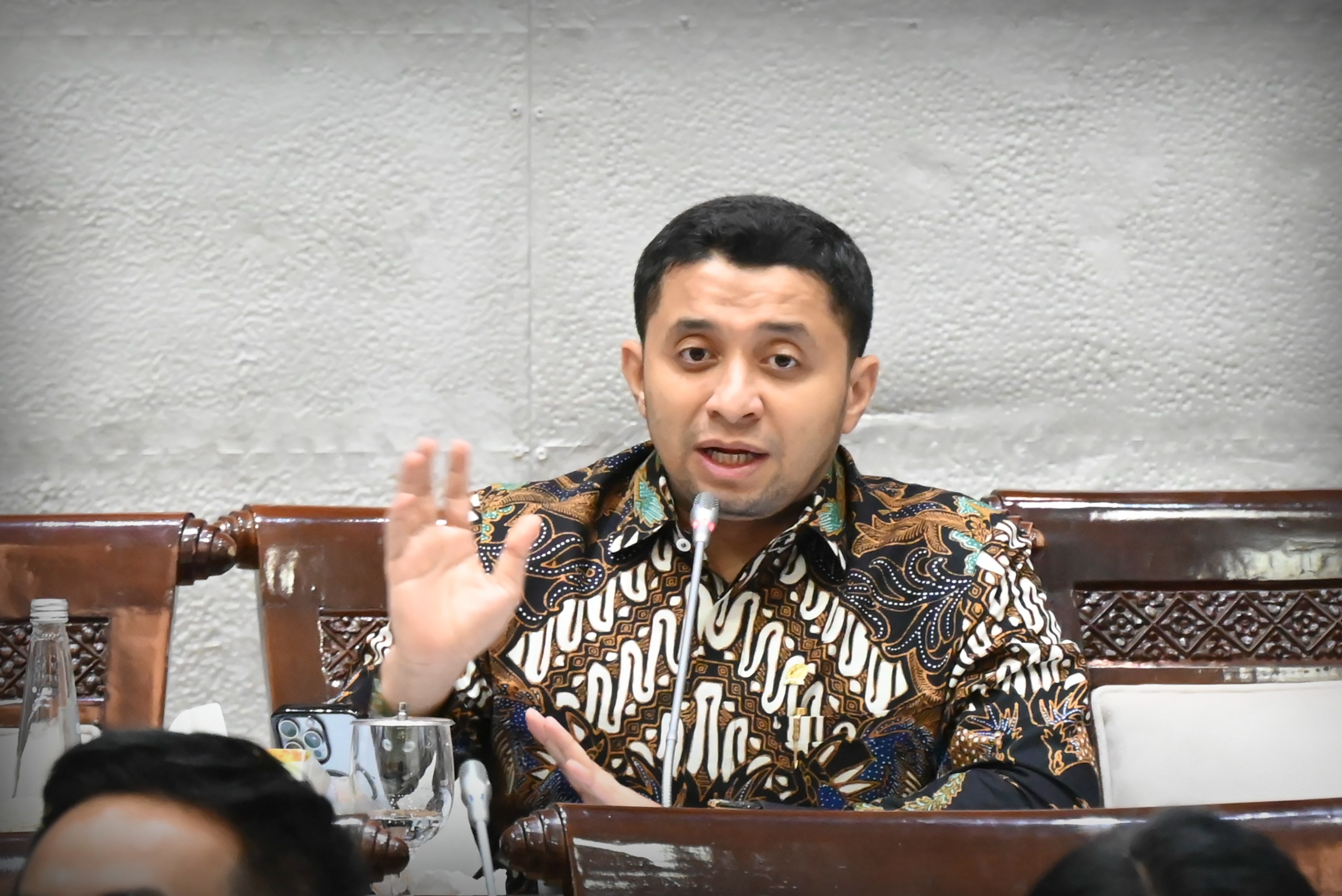 Harga Minyak Terancam Melonjak Akibat Penutupan Selat Hormuz, Legislator PKS Ingatkan Risiko APBN 2026