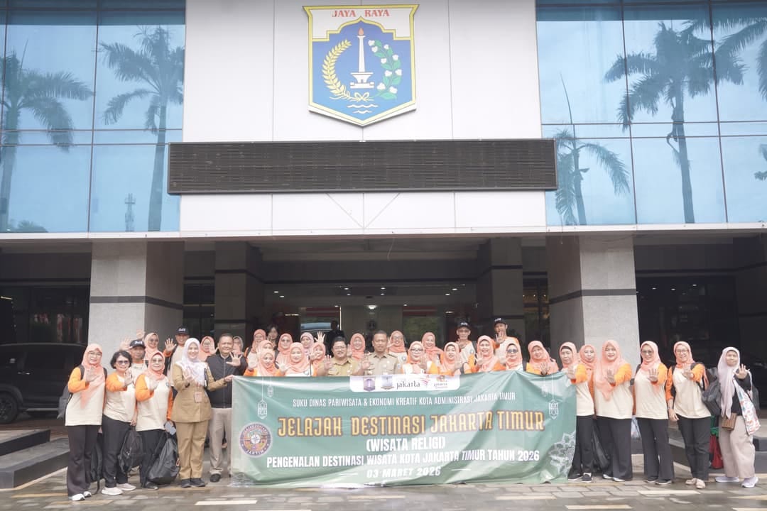 Wali Kota Jakarta Timur Lepas Peserta Pengenalan Destinasi Wisata Religi 2026