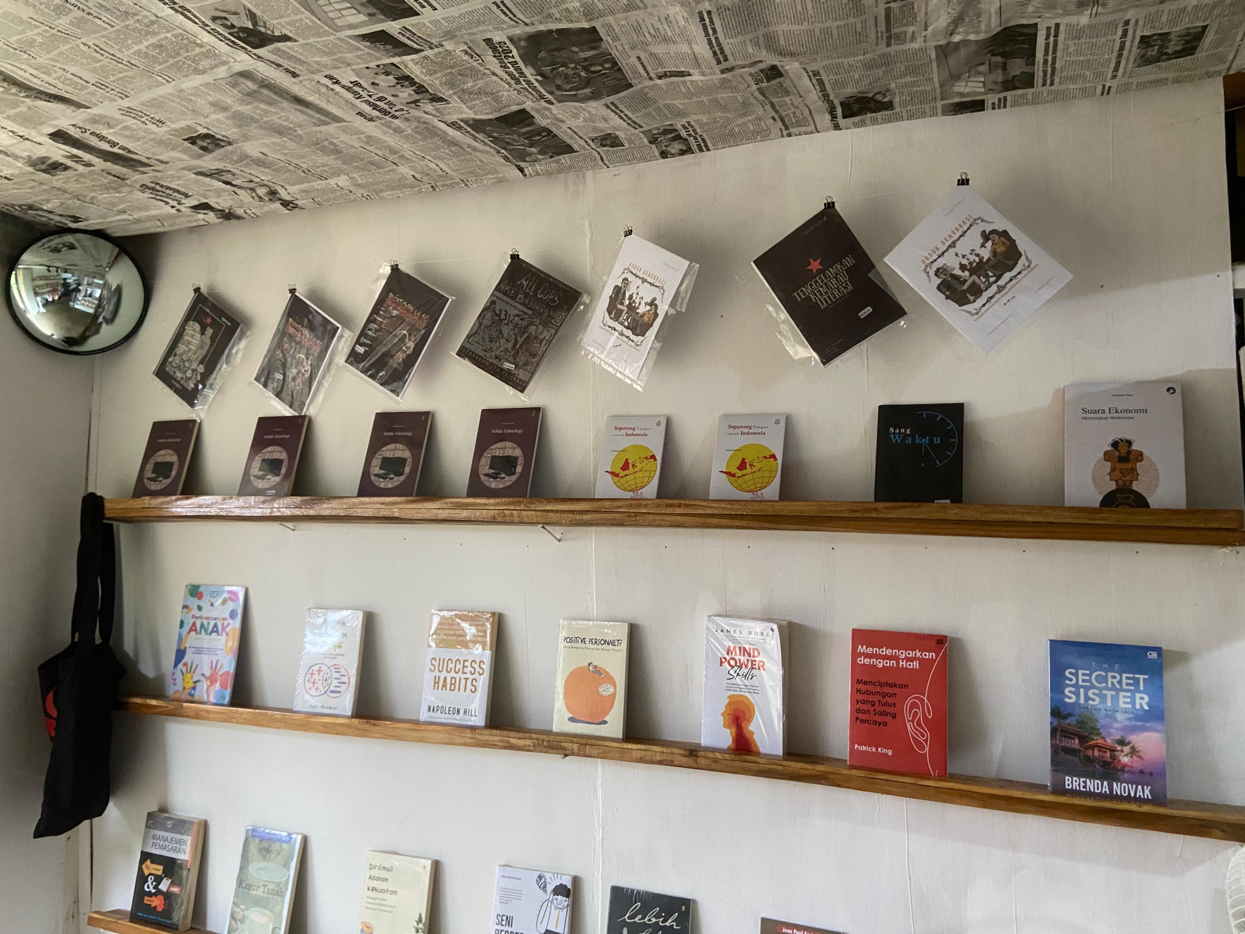 Bookmerchs: Ketika Desa Memilih Toko Buku Indie, Bukan Sebaliknya