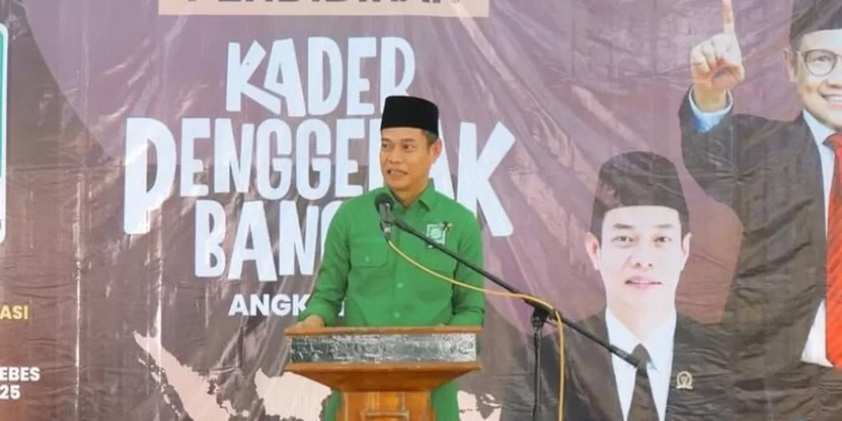 Kepala Daerah Diminta Tunda Umrah Jelang Lebaran, DPR Ingatkan Prioritas Pelayanan Publik