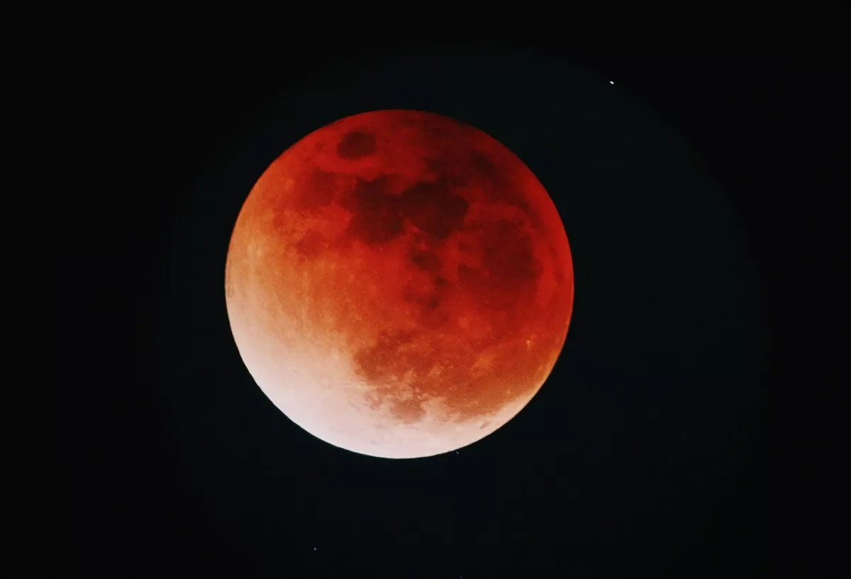 Gerhana Bulan Total 3 Maret 2026 Dapat Diamati di Indonesia