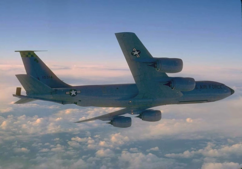Breaking News! Pesawat KC-135 AS Jatuh di Irak