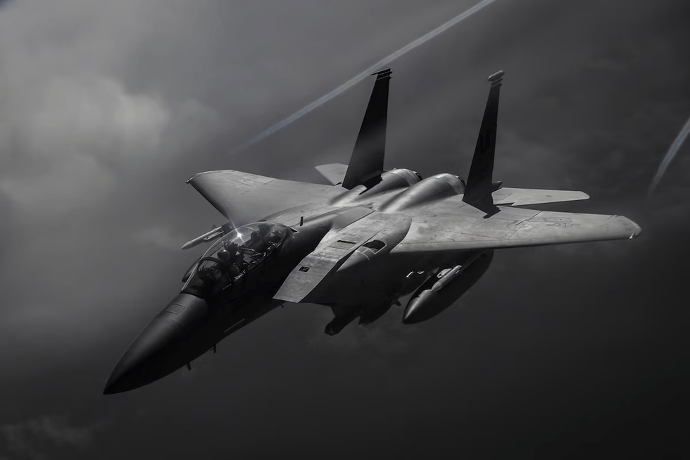 Iran Klaim Tembak Jatuh Pesawat Tempur F-15
