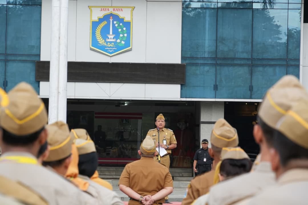 Pimpin Apel Gabungan, Wawali Jaktim Ingatkan Kesiapsiagaan Bencana dan Kinerja ASN