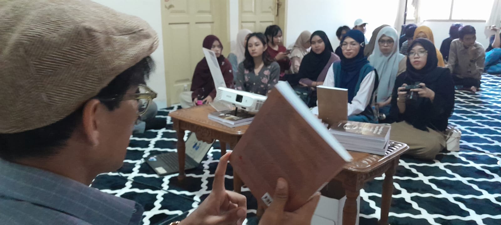 Adil Akbar: Sejarah sebagai Inspirasi Penulisan Cerpen