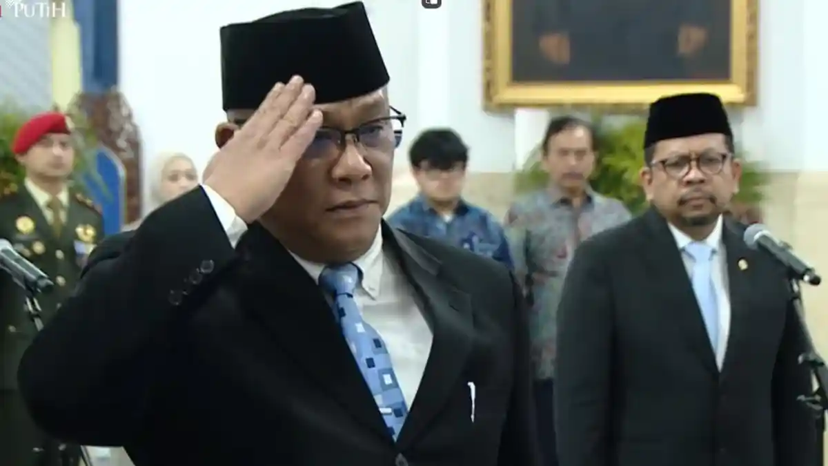Jumhur Hidayat Resmi Dilantik sebagai Menteri Lingkungan Hidup