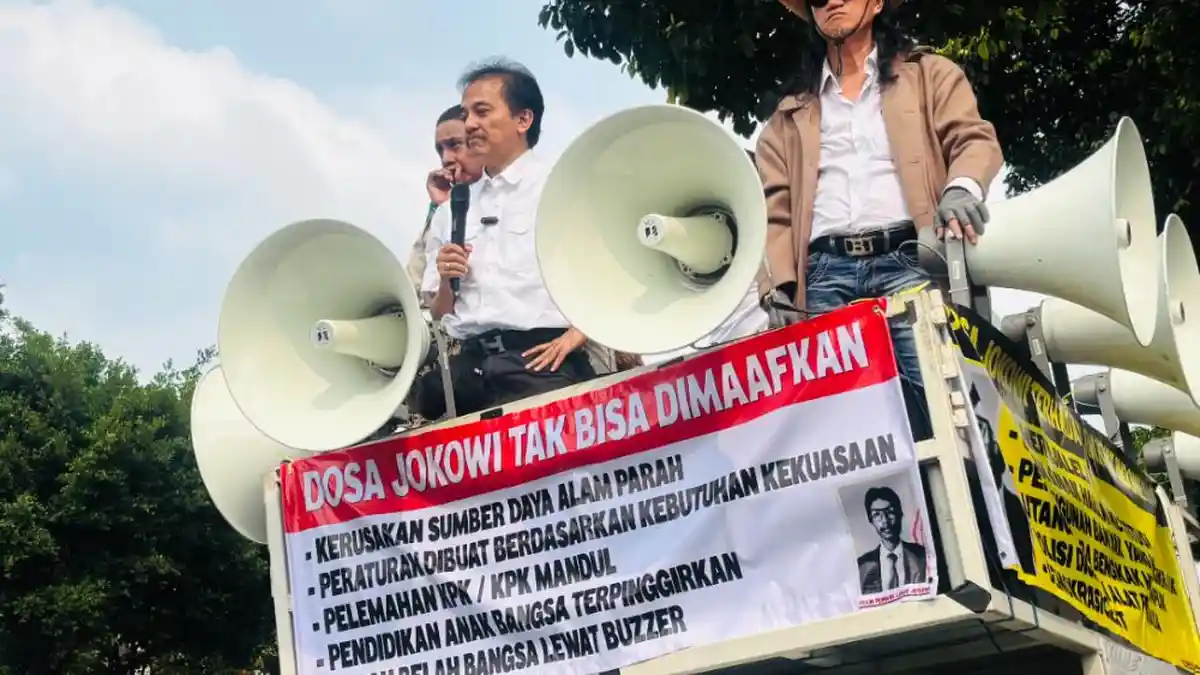 Tuntut Adili Jokowi, Roy Suryo cs Datangi DPR RI
