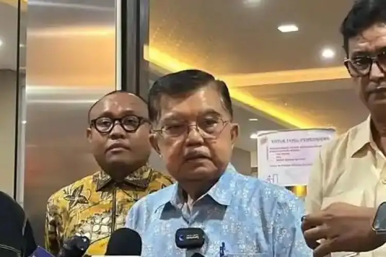 Jusuf Kalla Minta Jokowi Tunjukkan Ijazah Asli