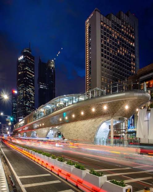 DKI Siap Buka Peluang Parpol Sponsor di Halte dan Stasiun