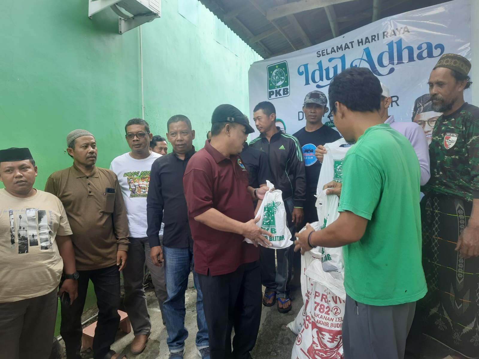 M. Rifa'i: Kurban Implementasikan Kebersamaan Menjaga Ukhuwah Islamiah