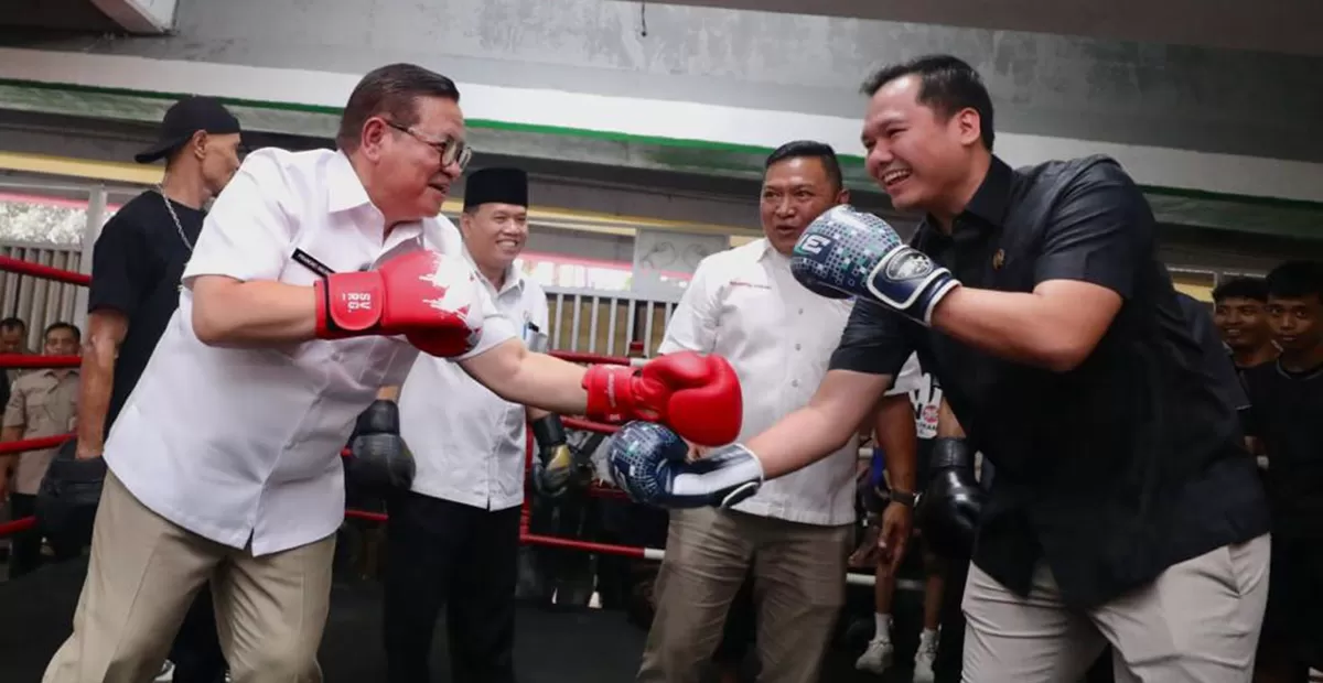 Tekan Aksi Tawuran, Gubernur Pramono Resmikan Arena Ring Tinju Bawah Fly Over Pasar Rebo