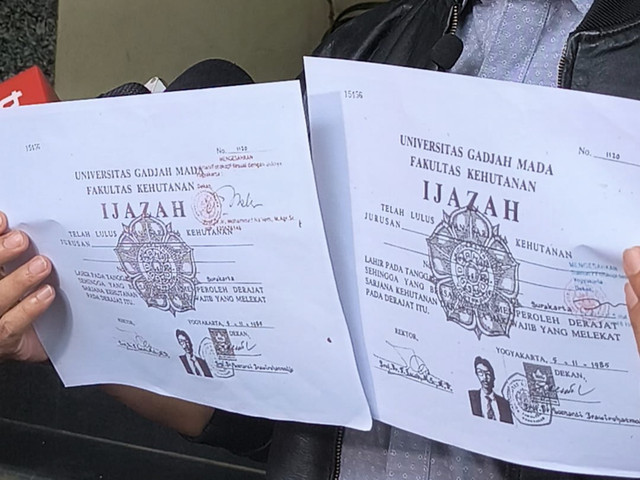 PDIP Harap Jokowi Tunjukkan Ijazah Asli