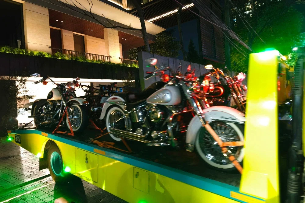 KPK Amankan Moge dan Sejumlah Kendaraan Mewah di Kediaman Silmy Karim