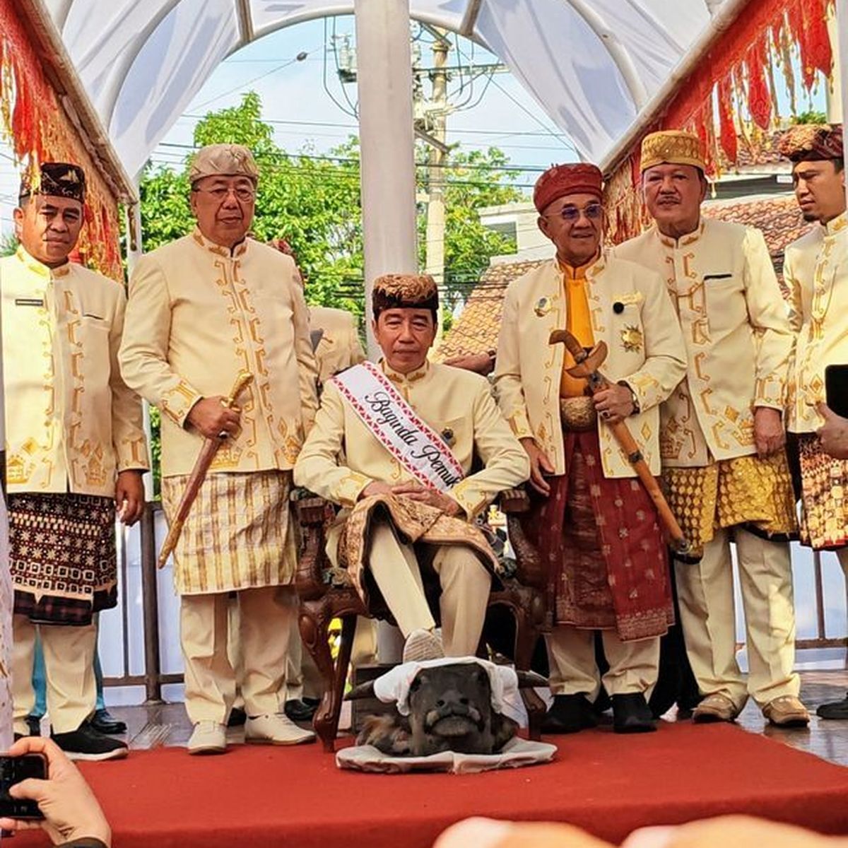 PDI Perjuangan Tanggapi Polemik Jokowi Injak Kepala Kerbau