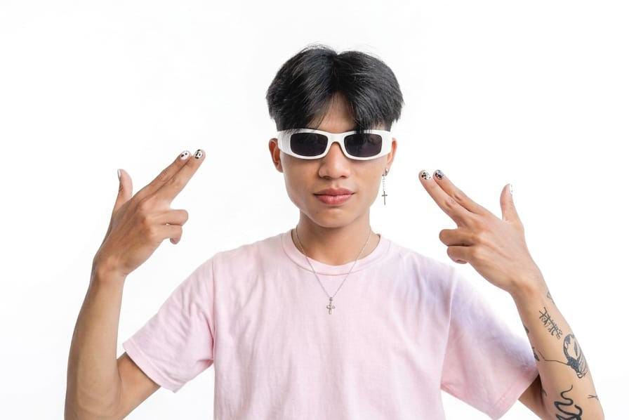 Berawal dari Keterbatasan, Chandra Hendrawan Raih Prestasi di Pendidikan dan Musik