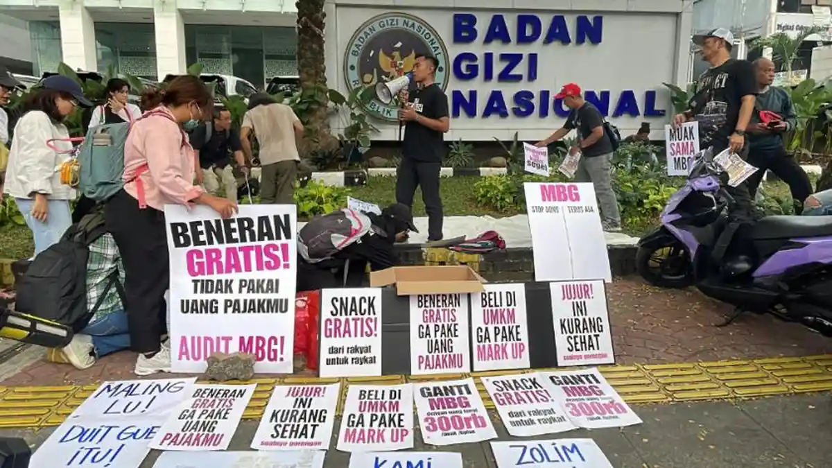 Massa Geruduk Kantor BGN, Tuntut Tranparansi Pengelolaan MBG