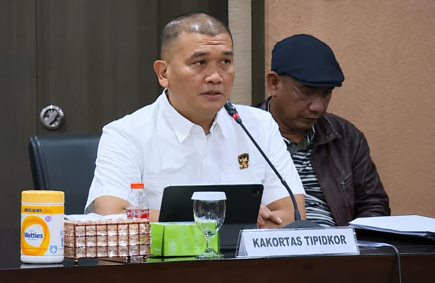 Alasan Kasus Eks Jampidsus Diserahkan ke Kejagung