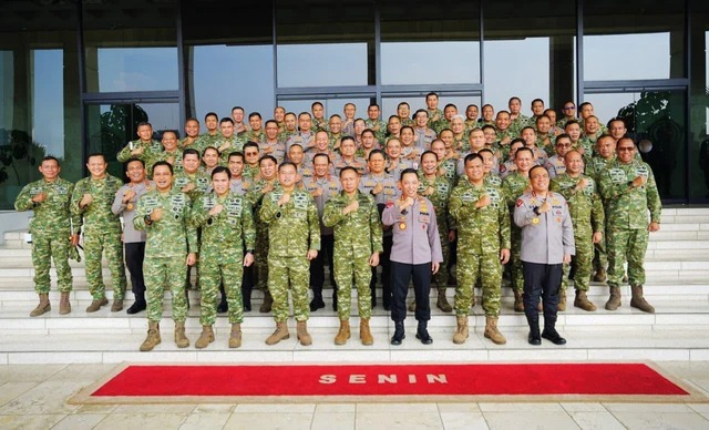 Silaturahmi di Mabes TNI, Kapolri Ingatkan Ancaman Pemecah Belah TNI-Polri