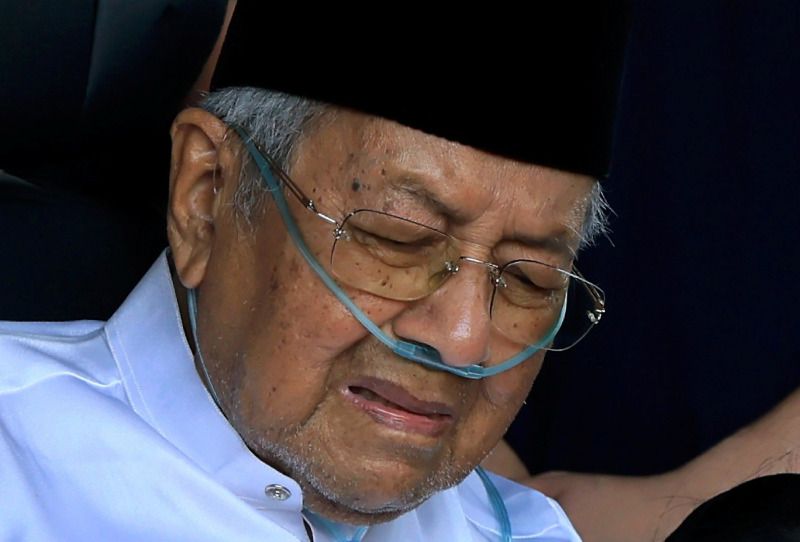 Eks Perdana Menteri Malaysia Mahathir Dilarikan ke RS