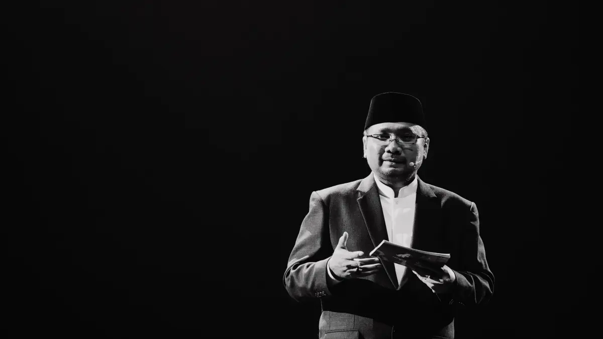 Sidang Perdana Gus Yaqut Disambut Lantunan Sholawat