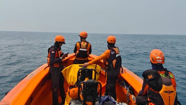 Hari ke-10, Tim SAR Perluas Pencarian 5 Jurnalis dan 3 Kru Speedboat yang Hilang
