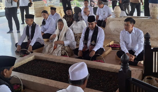 Ziarah ke Makam Bung Karno, Ahmad Muzani Ada Pesan Kusus Kepada Bangsa Indonesia "Jaga Keutuhan NKRI"